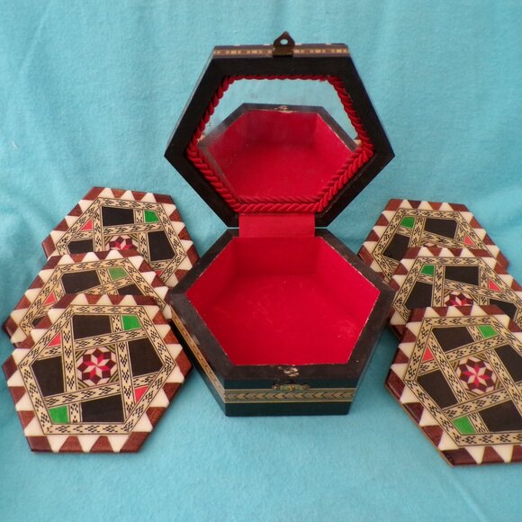 1960’s Vintage Antonio Lopez Morilla Inlaid Marquetry Coasters in Wood Box - Picture 8 of 12